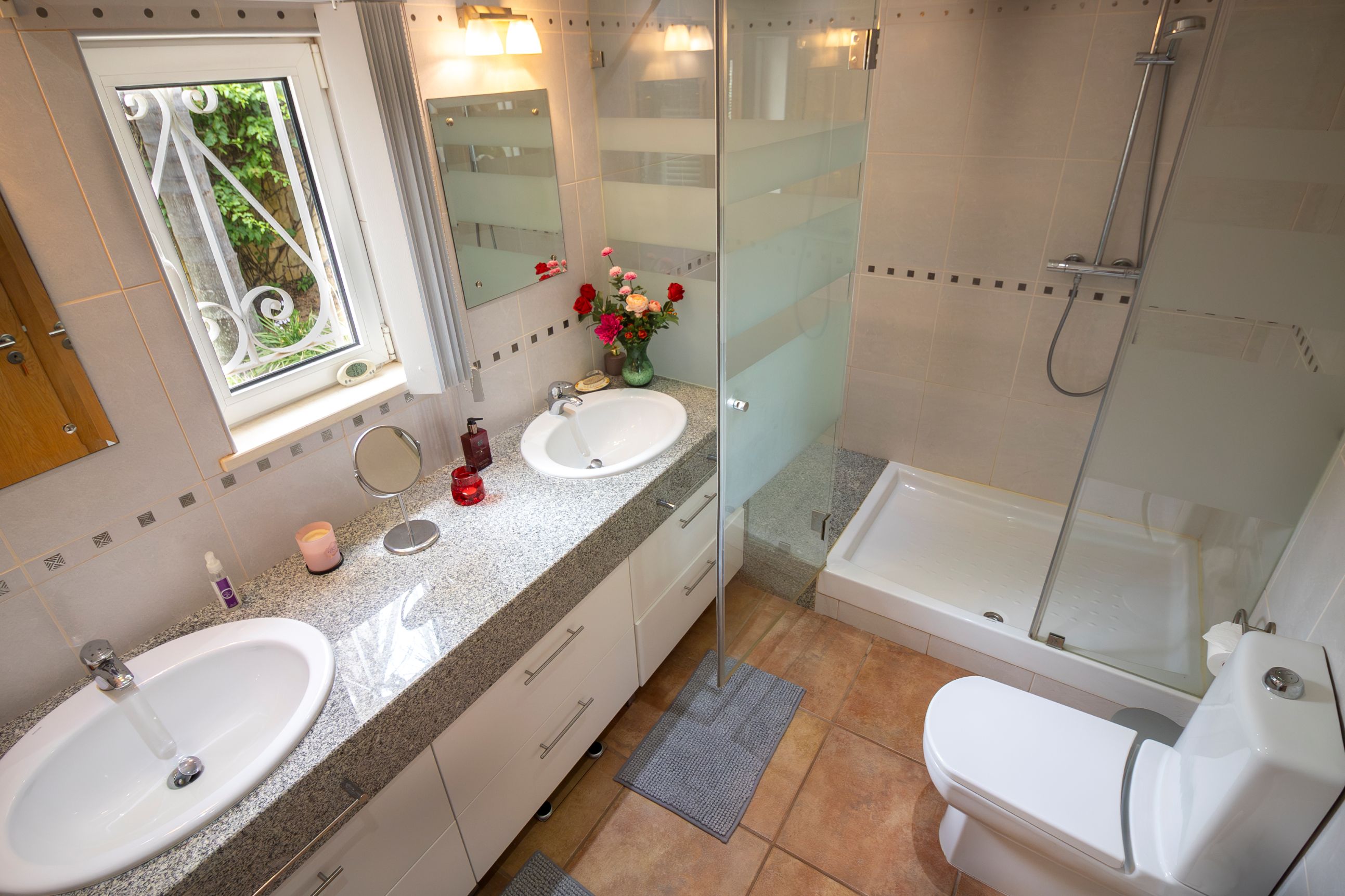Casa Beladea — bathroom